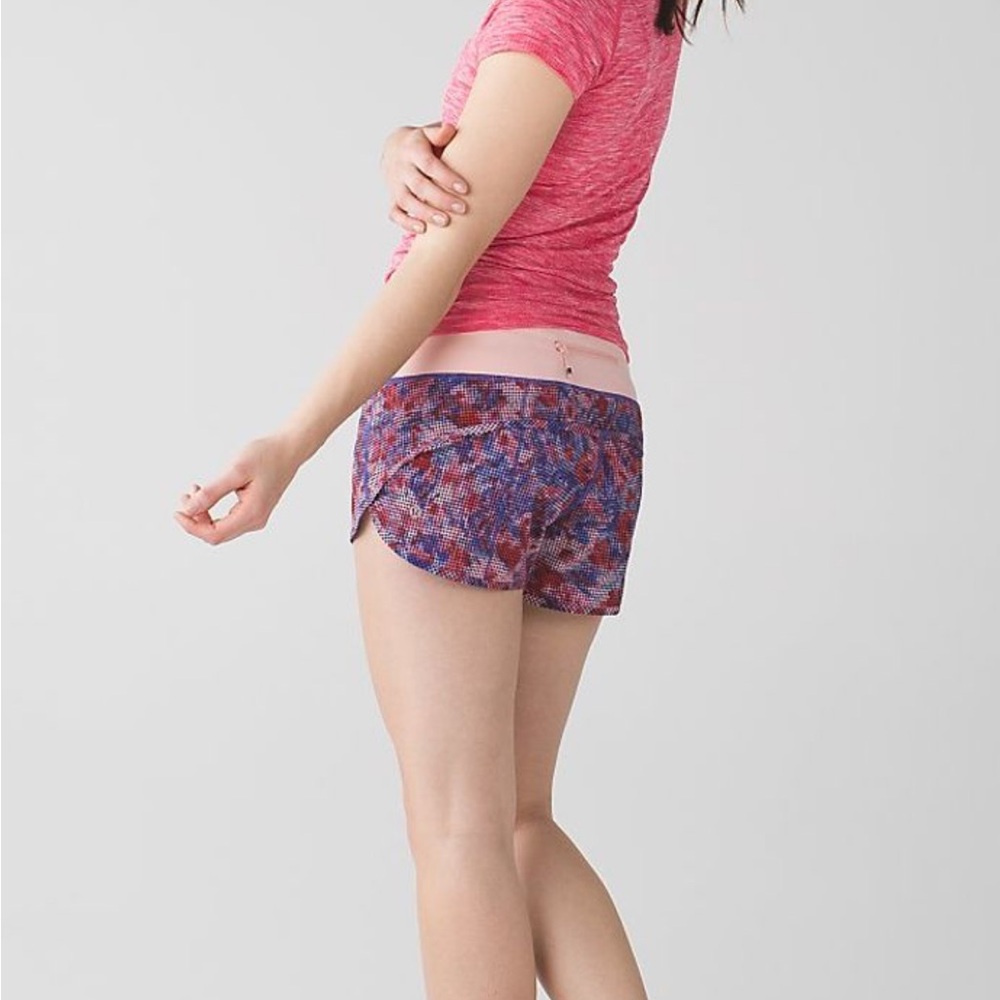 Lululemon Speed Short -Checker Blooms Multi / Minty Pink- size 8 EUC